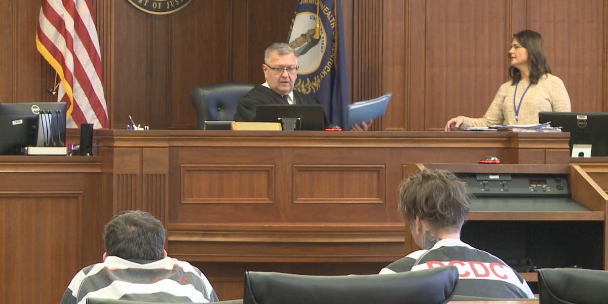 Circuit judge found not guilty in federal case